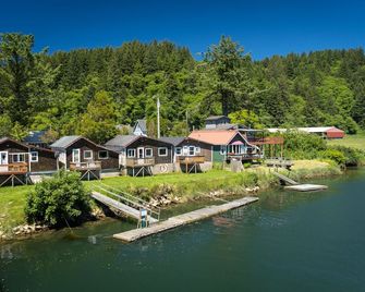 Raines Resort Cabins & Rv - Pacific City - Building