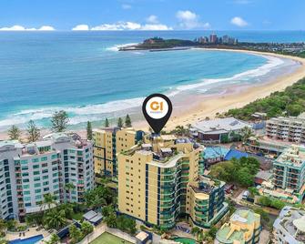 Top Floor Beachside Apartment in the Heart of Mooloolaba - Mooloolaba - Outdoors view