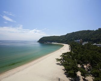 Harbor Hotel Kaigetsu - Sumoto - Beach