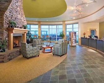 Spacious Oceanfront 1-Bdrm Condo - Seaside - Lobby