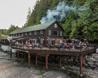 West Coast Trail Lodge - Port Renfrew