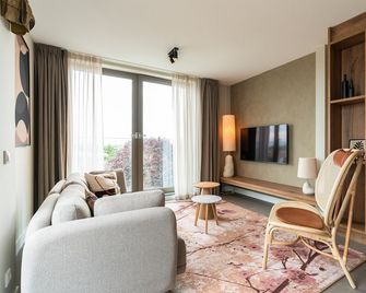 Spacious apartment in Den Haag with view - Den Haag - Huiskamer