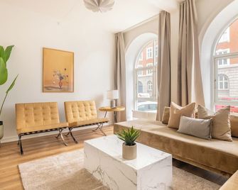 Sanders Noble - Fantastic 5-Bdr Apt in the Capital - Copenhaguen - Sala