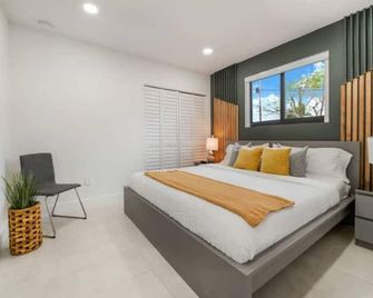 Luxe 5br Pool Jacuzzi Basketball L17 - Cutler Bay - Habitación