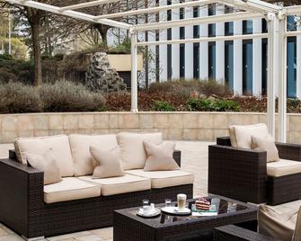 فندق بانوراما براغ - براغ - شرفة مرصوفة