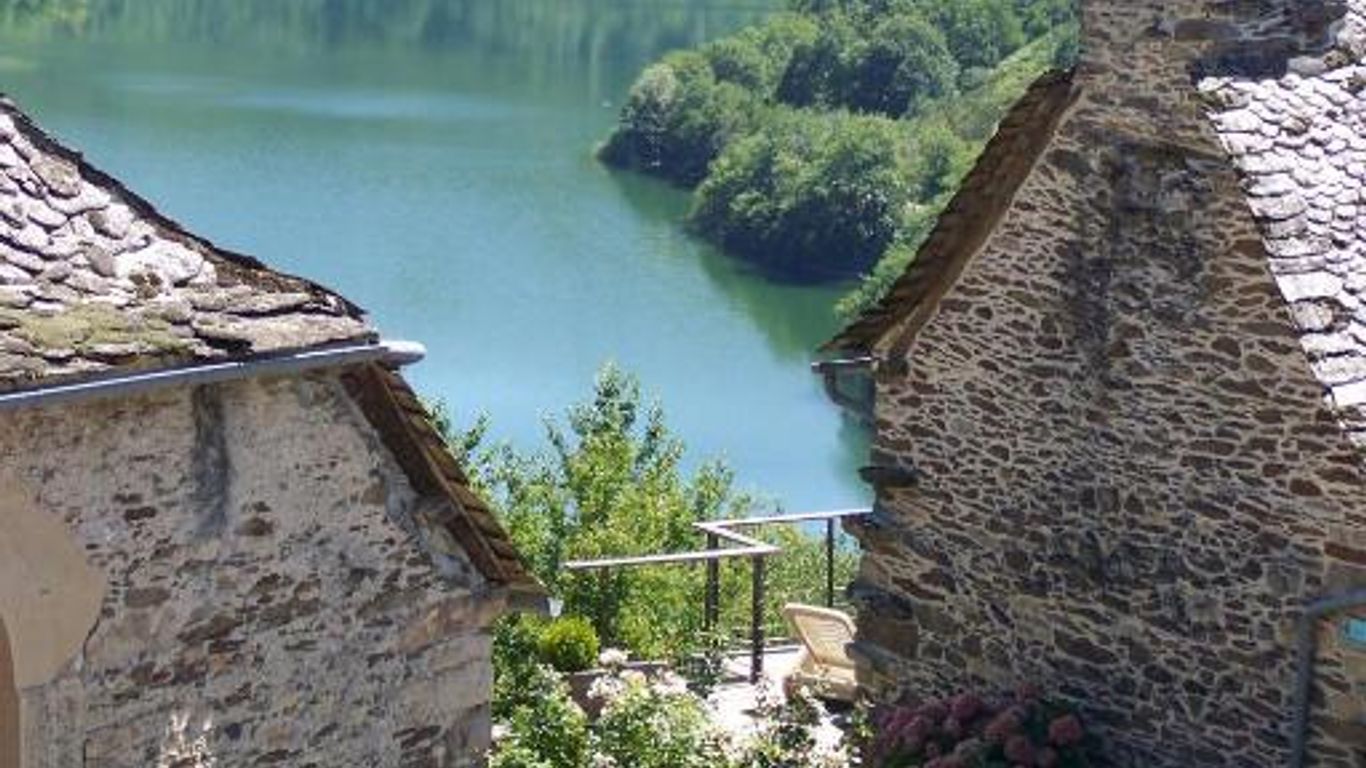 Les Hôtes du Lac, Chambres et tables d'hôtes