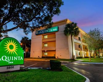 La Quinta Inn by Wyndham Ft. Lauderdale Tamarac East - Fort Lauderdale - Edifício