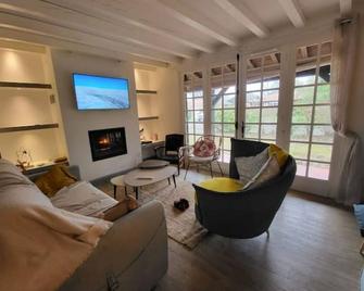Fermette Landaise près de l'Océan et du lac marin - Vieux-Boucau-les-Bains - Sala de estar
