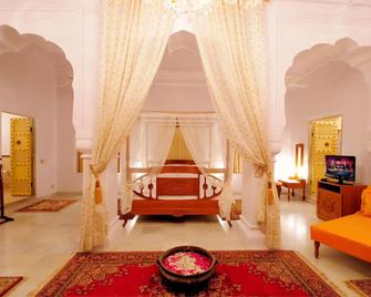 Chomu Palace Jaipur - A Heritage Hotel - Chaumu - Habitación