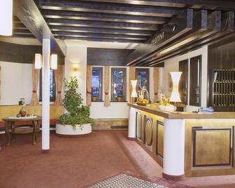 Hotel Neue Burg - Nauders - Recepción