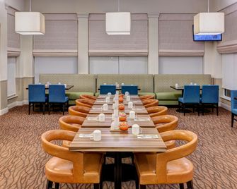 Hilton Garden Inn Mcallen Airport - מק'אלן - מסעדה
