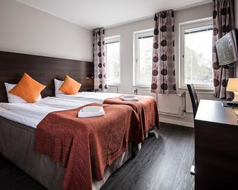 First Hotel Solna - Solna - Bedroom