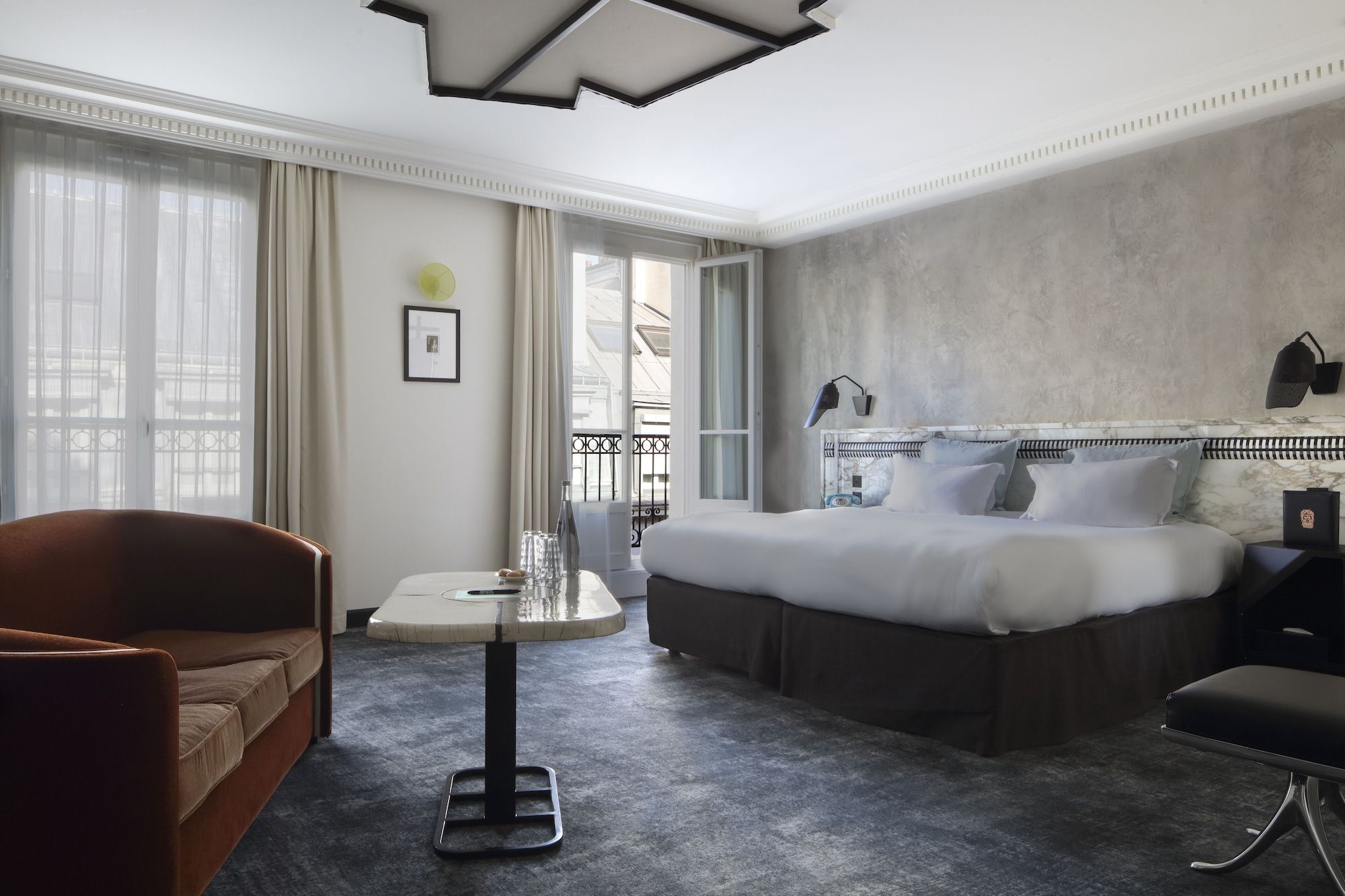 Bedroom view of Hotel Les Bains Paris