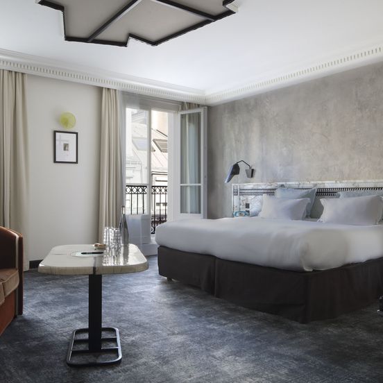 Bedroom view of Hotel Les Bains Paris