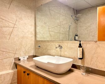Greens Boutique Hotel - Bhayandar - Bathroom