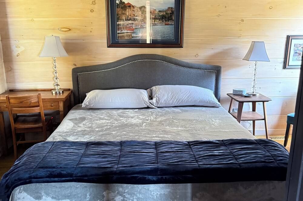 Cozy 3 bedroom cabin on a Christmas tree farm in Church Hill, TN. - Church Hill - Habitación