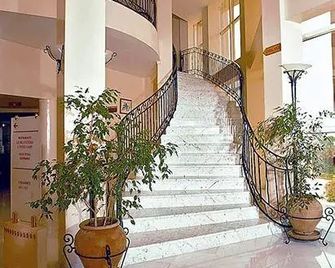 Hotel du Parc - Tunis - Vestíbul