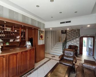 Fortuna Hotel - מישקלוץ - דלפק קבלה