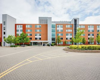 Residence & Conference Centre - Brampton - Brampton - Rakennus