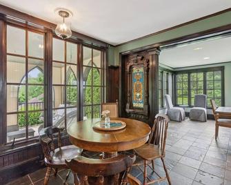 Stunning Historic Maine Stone Castle - Bath - Jídelna