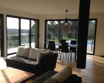Villa on the Guerande hillsides - Guérande - Salon