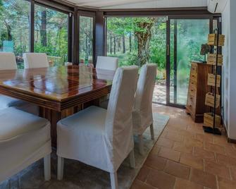 Mas Savino - Holidays in the village under the Provence sky - Tourtour - Comedor