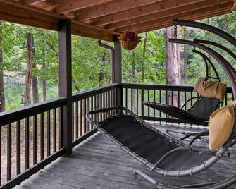 New! Cozy Cove Escape - Lakeside Retreat - Crossville - Balcony