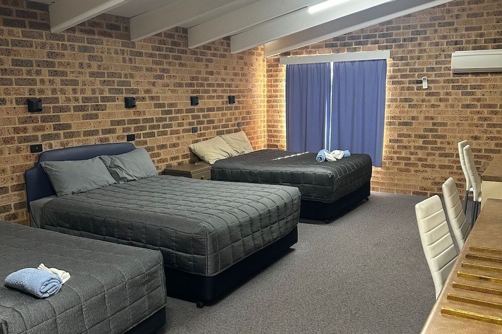 Clock Tower Motor Inn - Coonabarabran - Ložnice