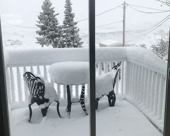 Modern Home with Mountain and Creek Views - Cut Bank - Balcony