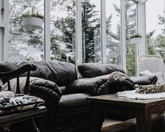 The apartment - Öbbuhús - Borgarnes - Wohnzimmer