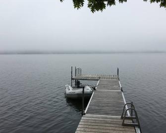 Cozy lake house on Sabattus Pond 2 bed 1 Bath - Sabattus