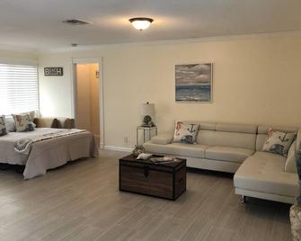 Newhome With Pool Palm Beach Vacation Home - ווסט פאלם ביץ' - חדר אוכל