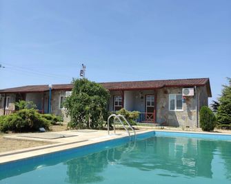 Teras Apart Otel - Gökçeada - Pool
