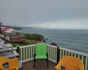 Clipper Shipp Beach motel - Pocologan - Balkón