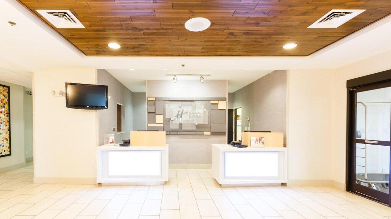 Holiday Inn Express & Suites Shelbyville