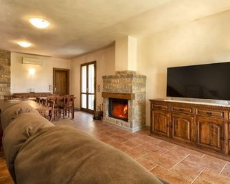 Perfect Villa For 20 People! - 트레도지오 - 거실