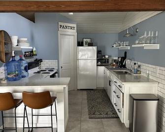 Sunset Retreat - Aurora - Cocina