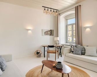 Hydra Hotel - Hydra - Living room
