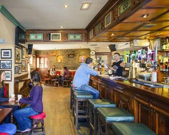 Dan Linehans Bar and B&B - Killarney - Bar