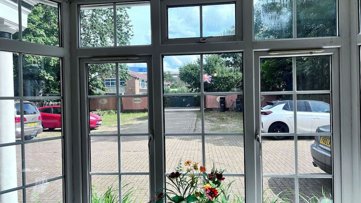 Four Seasons Guest House