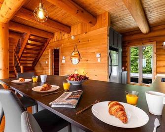 Chalet Bois Rond 10 Luxury Log Cabin - L'Isle-aux-Coudres - Їдальня