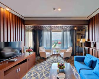 Le Indochina Hotel - Bac Ninh - Living room