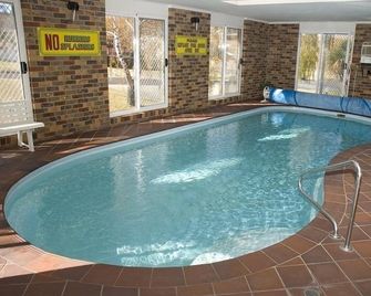 Kinross Inn - Cooma - Bazén