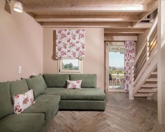 Pagona House - Toroni - Living room