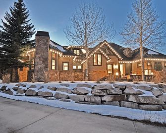Stunning Ski Home with Hot Tub, Theater, Gym - Park City - Bâtiment