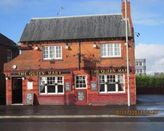 Queen Mary Inn - פול