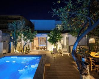 City Cottage - Kalamata - Pool
