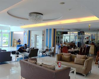 Tara Grand Hotel - Thanyaburi - Lobby