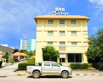 OYO 227 Suchaya House - Hua Hin - Building