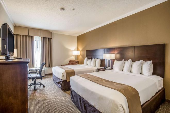 Quality Inn Suites Seabrook Nasa Kemah 55 1 2 9